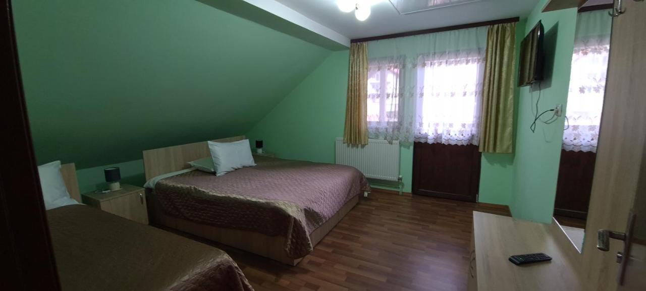 Pensiunea Aurora - Great Hostel Voineasa Eksteriør bilde